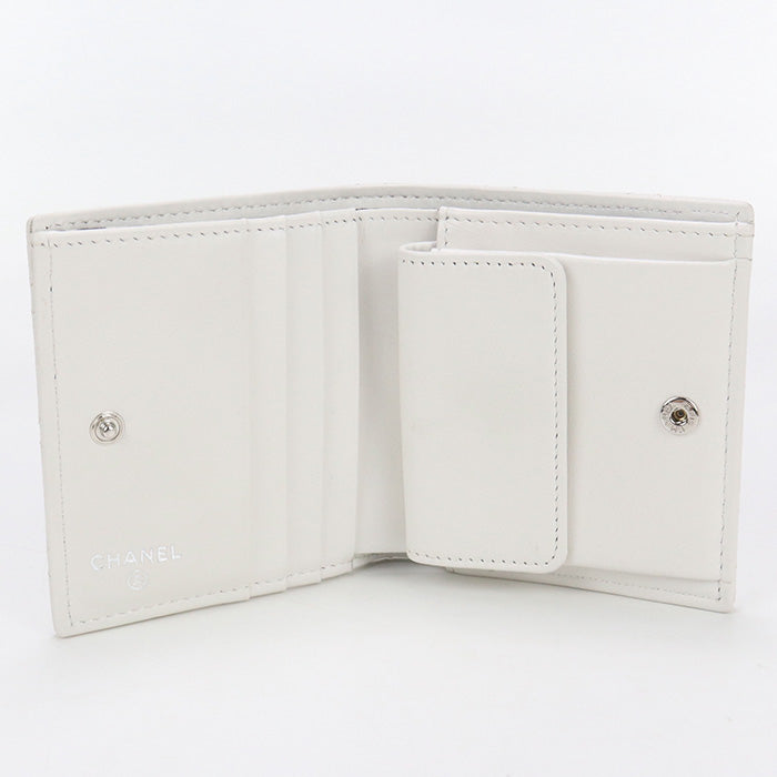 CHANEL Small wallet Matrasse Bi-fold wallet with coin purse/caviar  White Women