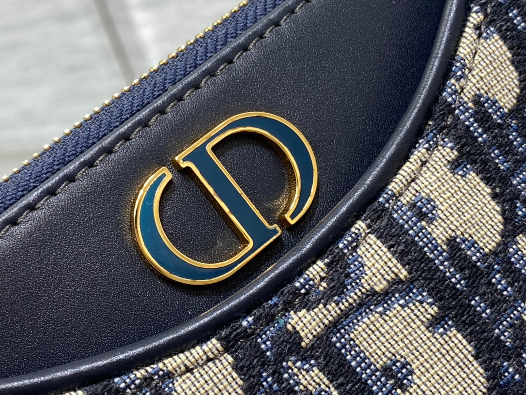 CD HOBO AVENUE 21CM BLUE OBLIQUE EMBROIDERY By House Of Sarah